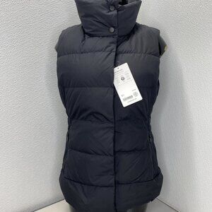 NEW ATHLETA Women’s Downtown Puffer Vest – Black – Size XS  Full Zip Lightweight